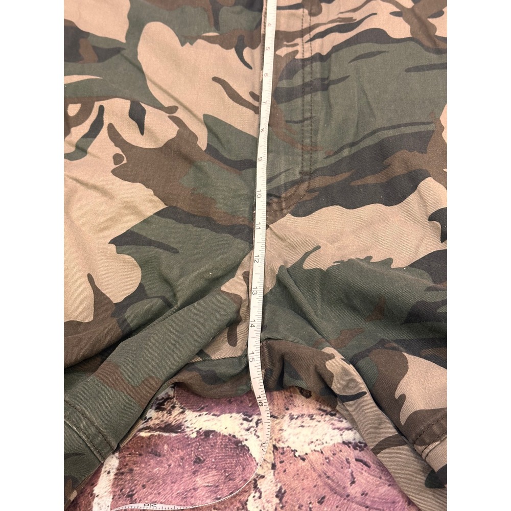 Wrangler Mens Five Star Heritage Relaxed Fit Camo Cargo Shorts Green 46 Waist - Picture 11 of 14